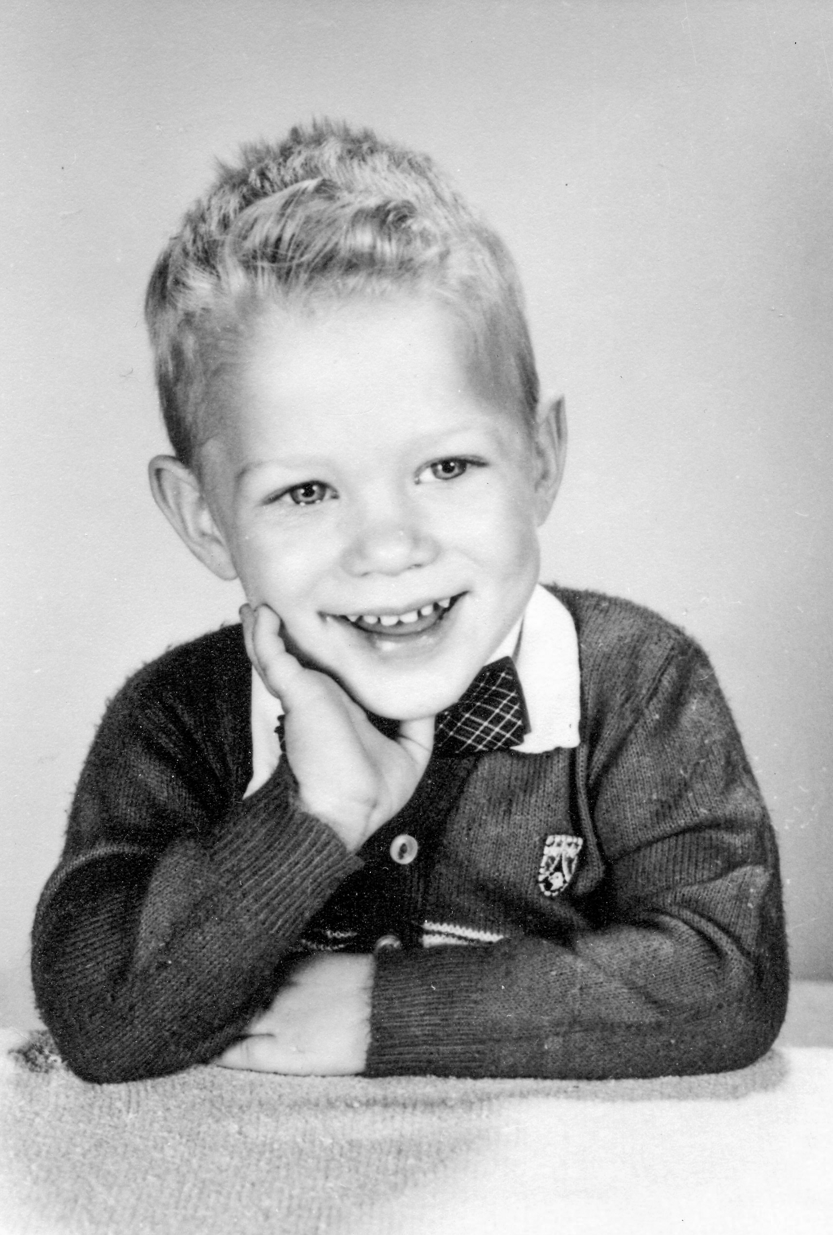 Etna Road Elementary School
Location:Whitehall, OH
Source: D R Crabtree
Date: 1960s